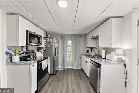 Kitchen - 48 Chestnut St, Commerce, GA 30529 photo 1 of 1