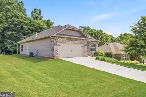 645 Skyview Dr, Commerce, GA 30529 photo 2