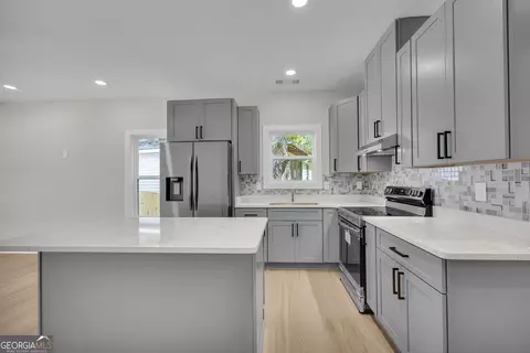 Kitchen - 114 Emily St, Toccoa, GA 30577 photo 4 of 4