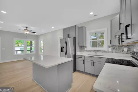 Kitchen - 114 Emily St, Toccoa, GA 30577 photo 1 of 4