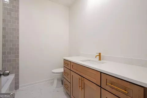 Bath - 204 Rolling Pines Rd NW, Rome, GA 30165 photo 1 of 5