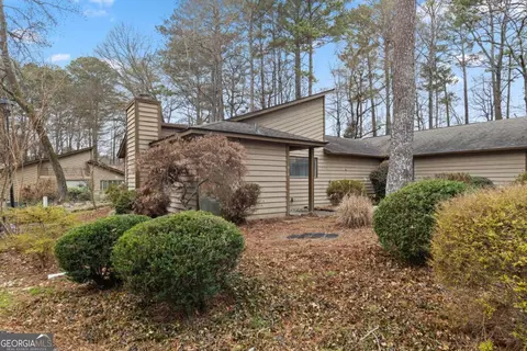 810 Bonnie Glen Dr SE, Marietta, GA 30067