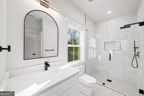 Bath - 3784 Pine Needle Dr, Duluth, GA 30096 photo 7 of 10