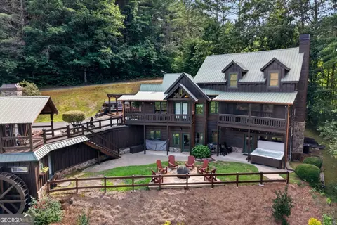 24 Twin Lakes Rd, Blue Ridge, GA 30513