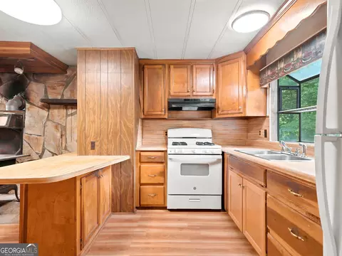 Kitchen - 370 Thompson Ln, Jasper, GA 30143 photo 1 of 6