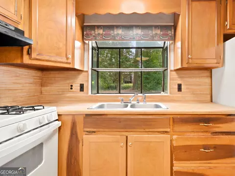 Kitchen - 370 Thompson Ln, Jasper, GA 30143 photo 2 of 6
