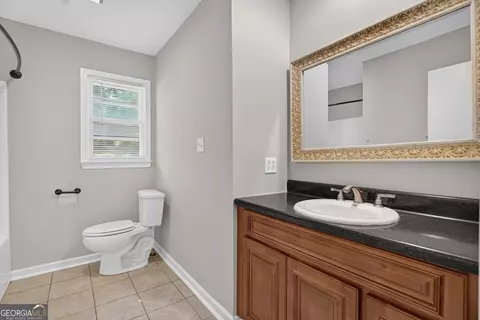 Bath - 204 S Chilton Cres, Lagrange, GA 30240 photo 1 of 2