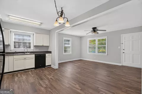 Living - 204 S Chilton Cres, Lagrange, GA 30240 photo 3 of 3