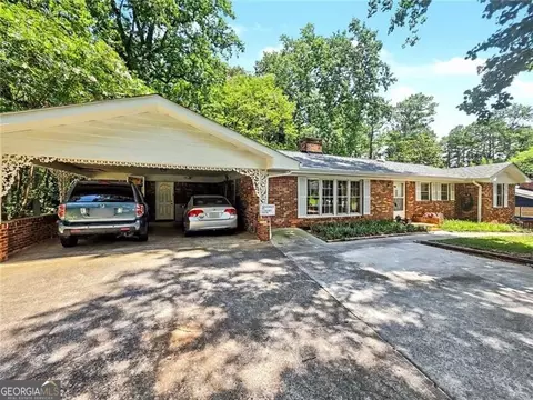 621 Rays Rd, Stone Mountain, GA 30083 photo 2