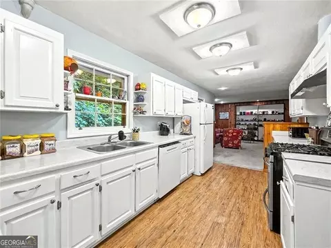 621 Rays Rd, Stone Mountain, GA 30083 photo 12
