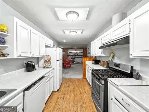621 Rays Rd, Stone Mountain, GA 30083 photo 13