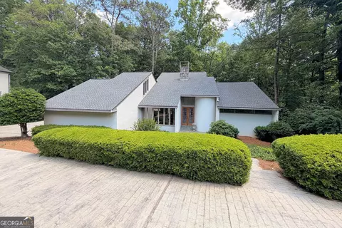 320 Fauna Ct, Sandy Springs, GA 30350