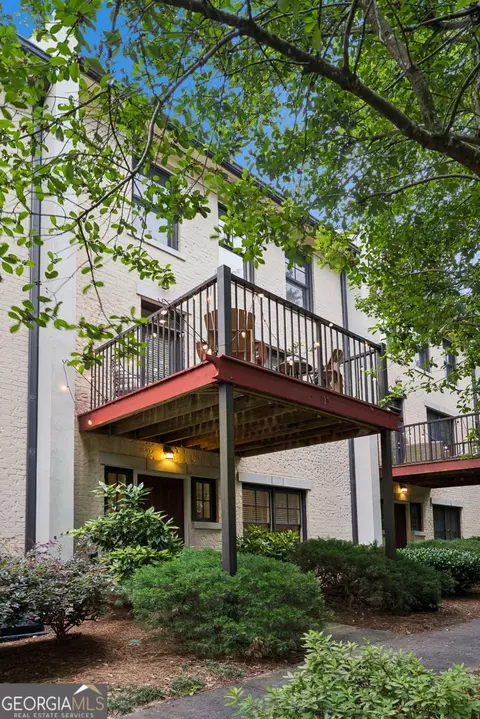 114 Knob Hills Cir, Decatur, GA 30030