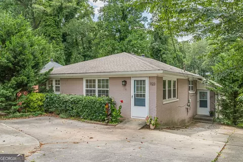 1121 Glendale Dr, East Point, GA 30344