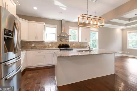 Kitchen - 4473 Circassian Pl, Gainesville, GA 30507 photo 2 of 3
