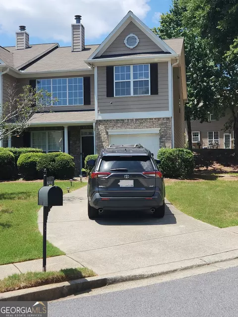 161 Oak Green Dr, Lawrenceville, GA 30044
