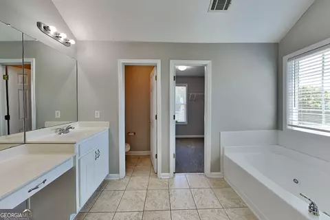 Entry Way - 5003 Dockside Dr, Mcdonough, GA 30253 photo 1 of 1