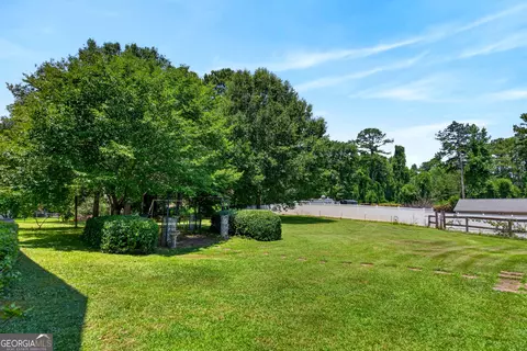 Exterior - 201 Moccasin Trl, Lagrange, GA 30241 photo 6 of 7