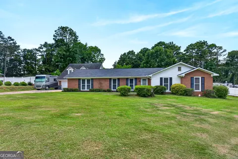 Exterior - 201 Moccasin Trl, Lagrange, GA 30241 photo 2 of 7
