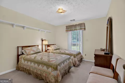 Bedroom - 201 Moccasin Trl, Lagrange, GA 30241 photo 5 of 6