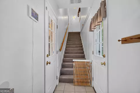 Entry Way - 201 Moccasin Trl, Lagrange, GA 30241 photo 2 of 3