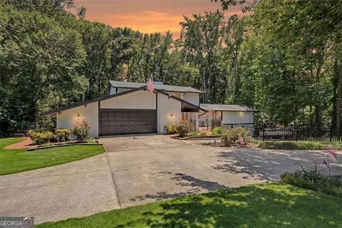 3595 Canon Creek Dr, Cumming, GA 30041