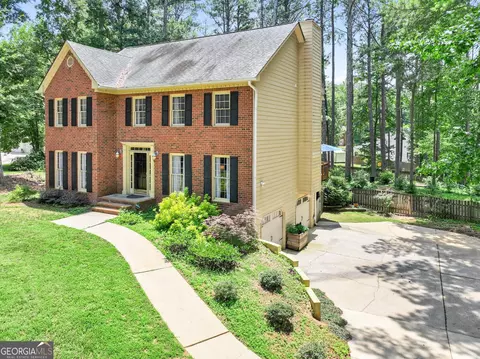 120 Creekwood Trl, Fayetteville, GA 30214