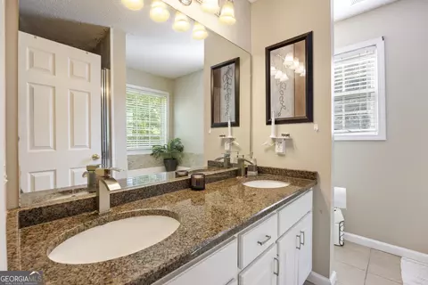323 Natchez Cir, Winder, GA 30680 photo 16