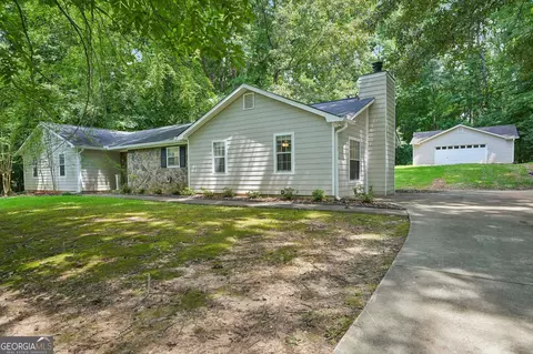 185 Starrs Mill Dr, Senoia, GA 30276