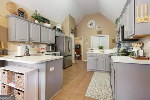 Kitchen - 65 Berkshire Keep, Covington, GA 30016 photo 4 of 5