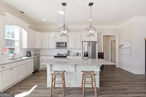 Kitchen - 241 Legacy Dr, Demorest, GA 30535 photo 2 of 6