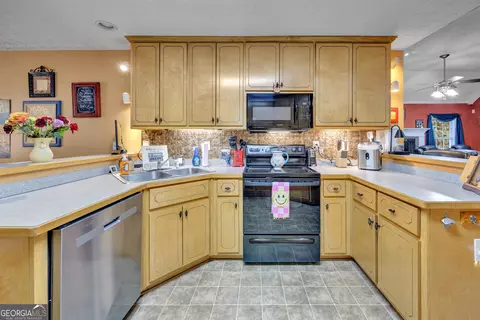 Kitchen - 30 Bermuda Way, Covington, GA 30016 photo 2 of 4