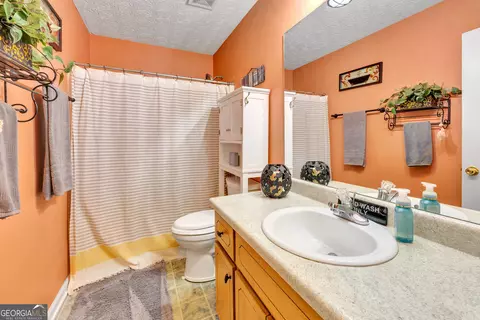 Bath - 30 Bermuda Way, Covington, GA 30016 photo 4 of 5
