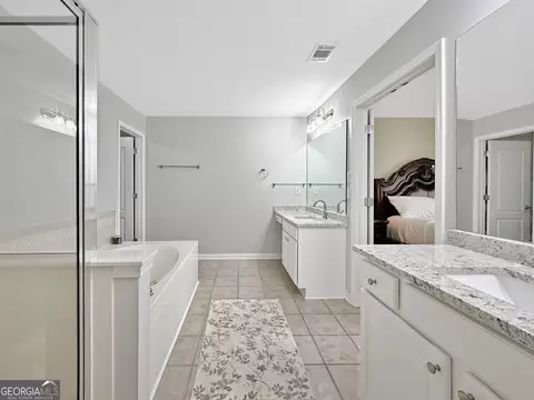 Bath - 2502 Gadsen Walk, Duluth, GA 30097 photo 4 of 6