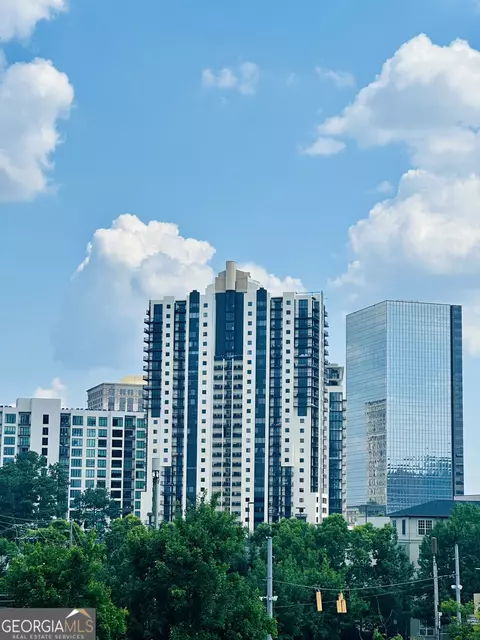3481 Lakeside Dr #2303, Atlanta, GA 30326
