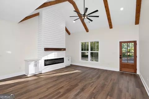 Living - 166 Midway Rd, Barnesville, GA 30204 photo 3 of 5
