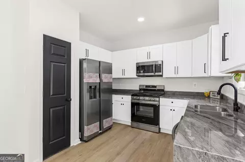 11203 Knotty Pne, Hampton, GA 30228 photo 8