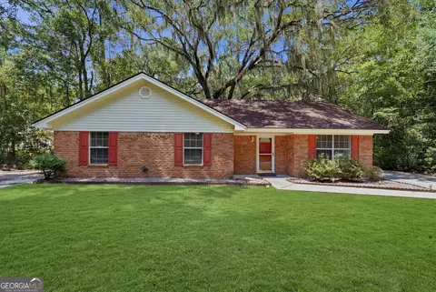 107 E Mills Ave, Hinesville, GA 31313