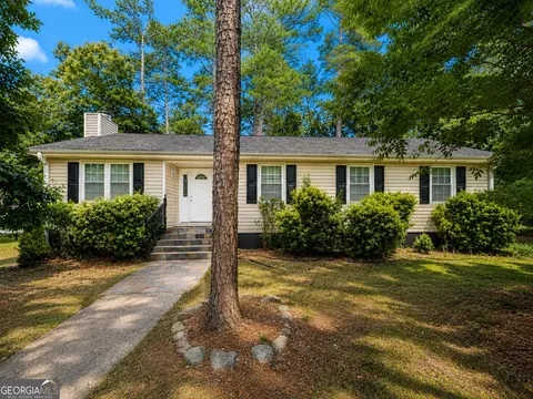 3414 Twin Village Ln, Snellville, GA 30039