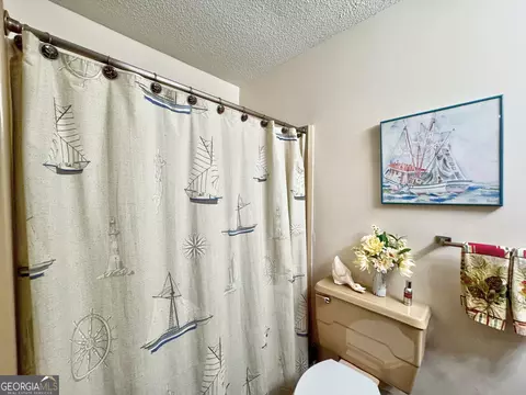Bath - 58 S Pine Cove Dr, Lagrange, GA 30240 photo 3 of 3