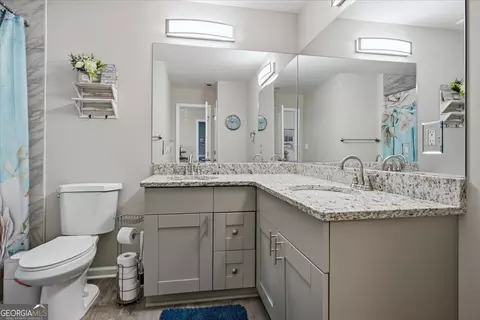 Bath - 5214 Hazel St NE, Covington, GA 30014 photo 4 of 5