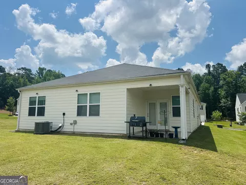 Exterior - 236 Sullivan St, Hampton, GA 30228 photo 3 of 4
