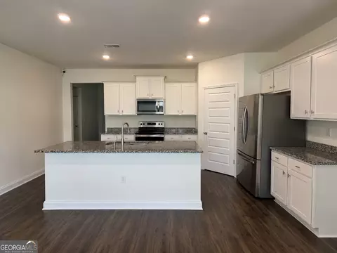 Kitchen - 236 Sullivan St, Hampton, GA 30228 photo 1 of 2