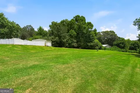Exterior - 110 Point View Ct, Tyrone, GA 30290 photo 11 of 14
