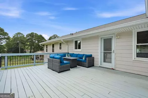 Exterior - 110 Point View Ct, Tyrone, GA 30290 photo 4 of 14