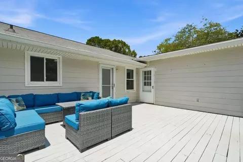Exterior - 110 Point View Ct, Tyrone, GA 30290 photo 6 of 14