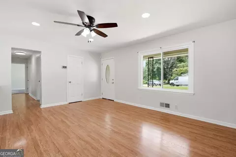 Living - 110 Point View Ct, Tyrone, GA 30290 photo 2 of 9