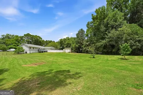 Exterior - 110 Point View Ct, Tyrone, GA 30290 photo 12 of 14