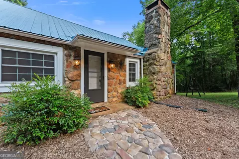 973 Floyd Rd, Danielsville, GA 30633