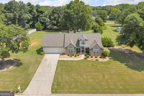 521 Annslee Ln, Loganville, GA 30052
